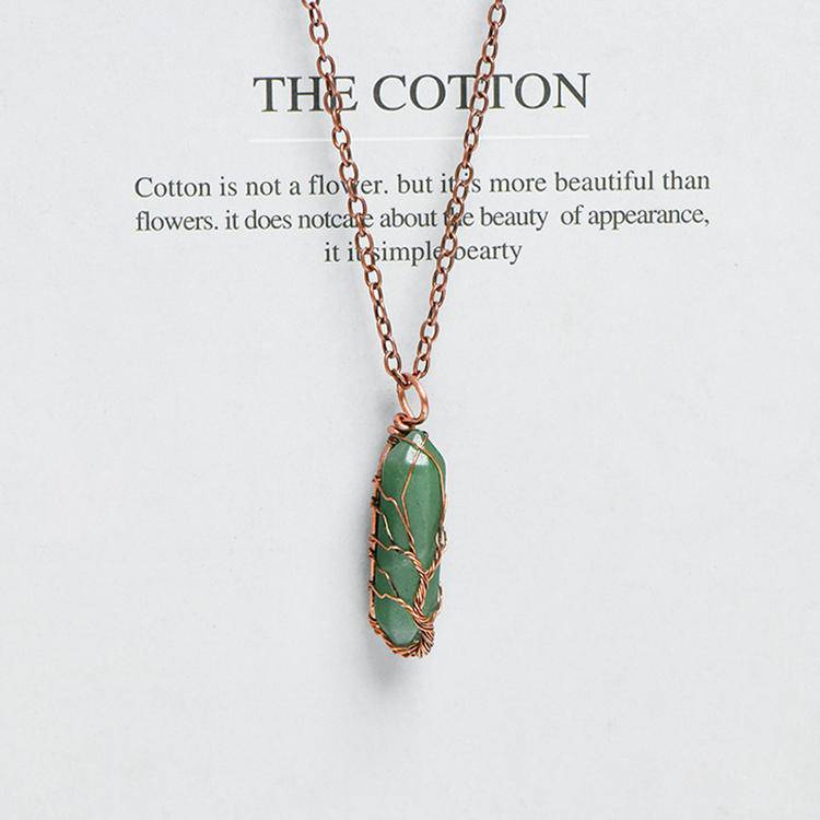 Hexagonal prism double-pointed pendant (green)